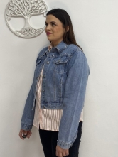 Chaqueta Vaquera Detalles Metálicos