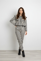 Conjunto de Rayas Blanco y Negro con Volante