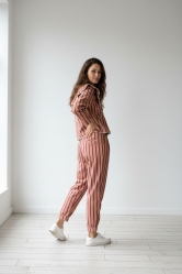 Conjunto de Rayas Rosa y Naranjacon Volante