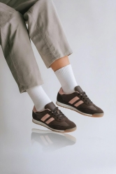 Zapatillas Deportivas Estilo Retro Marrón y Rosa