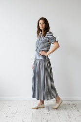 ✨ Conjunto de Blusa y Falda Midi Rayas azul