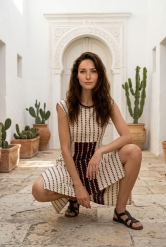 Vestido midi de inspiración mediterránea Estampado Negro