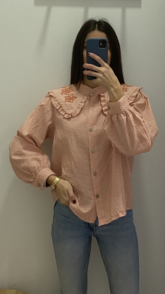 Blusa cuello bebé