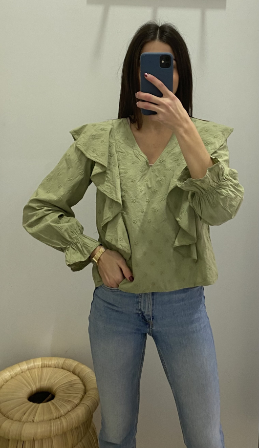 Blusa bordados volantes