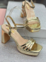 Sandalias tacón medio