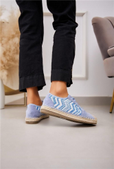 Zapatilla estilo Espadrille