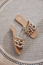 Sandalia plana perlas animal print
