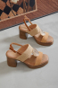 Sandalia Tacón Plataforma camel